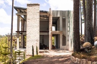 Grupo Videas modern house exterior